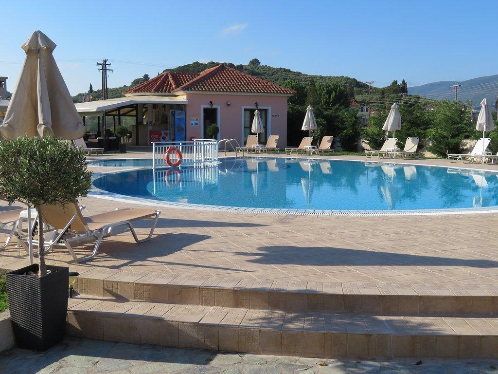 Eleni'S Garden & Castello Suites Alykanas  Exterior foto